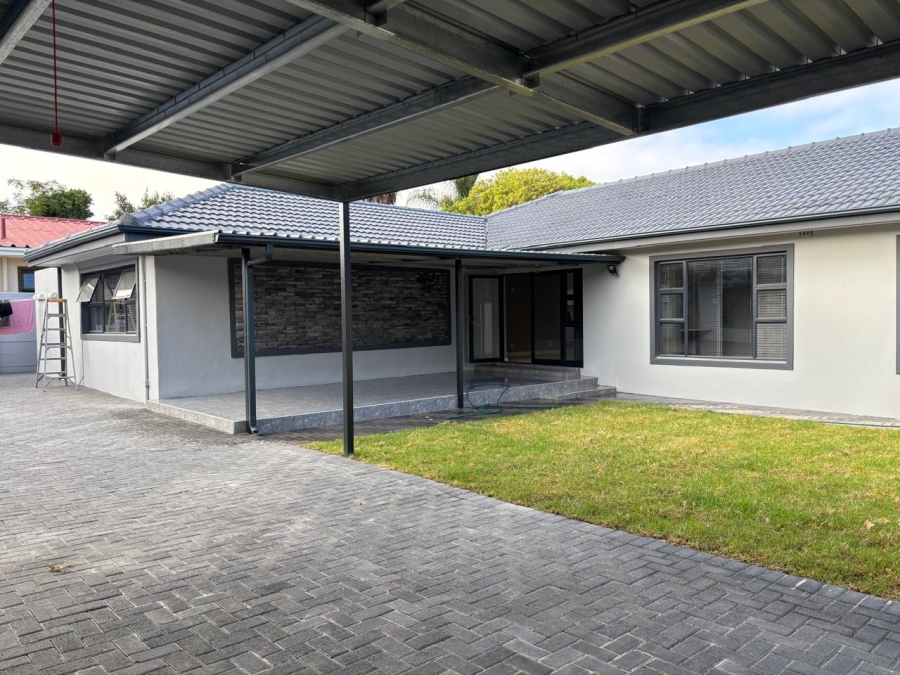 To Let 3 Bedroom Property for Rent in Silver Oaks Western Cape